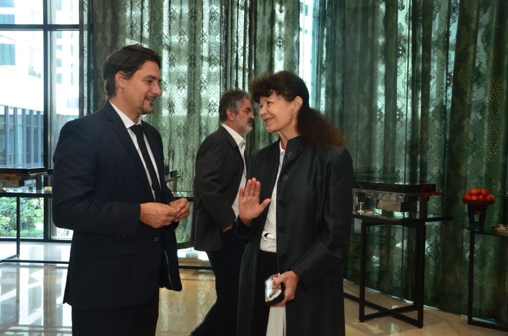 Dr hab. Jolanta Ambrosewicz-Jacobs, dyrektorka CBH UJ z Karelem Fracapane z Biura UNESCO w Paryżu.